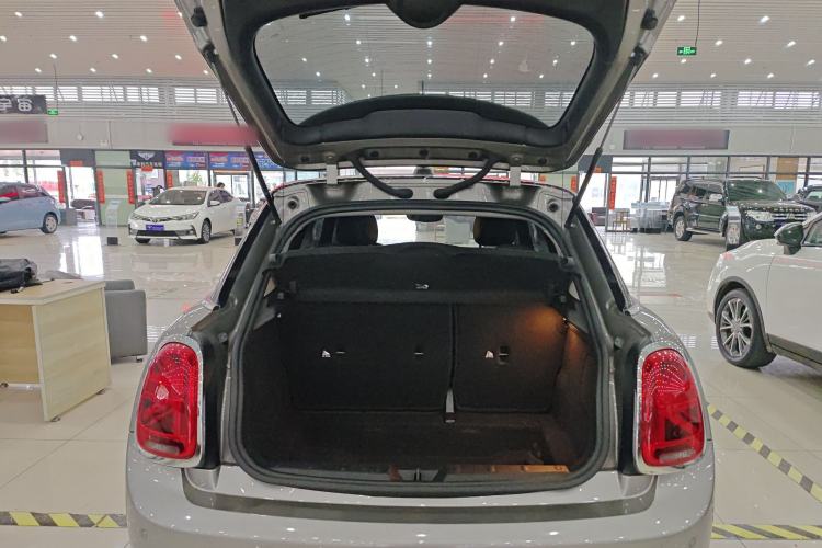 Used MINI 2021 1.5T COOPER Artist Five-Door Edition Trunk