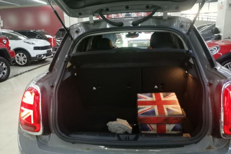 Used MINI 2021 1.5T COOPER Classic Edition Five-Door Version Trunk