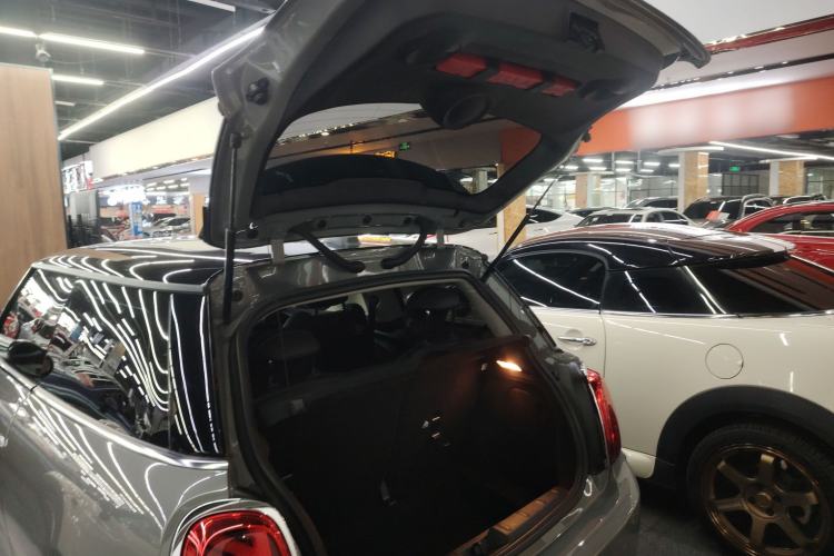 Used MINI 2021 1.5T COOPER Classic Edition Trunk