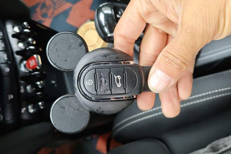 Used MINI 2021 1.5T COOPER Racing Edition Five-Door Model Vehicle Key