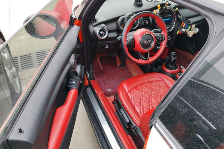 Used MINI 2021 1.5T ONE Driver Seat
