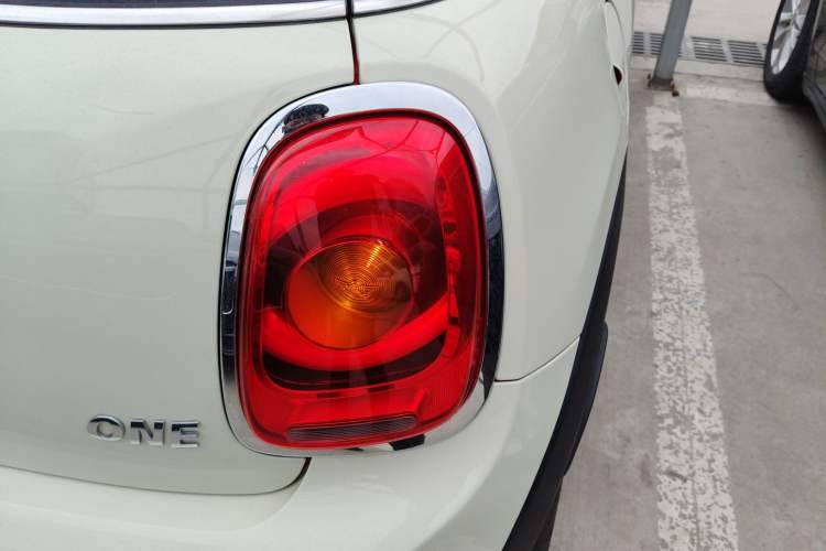 Used MINI 2021 1.5T ONE Exterior 3