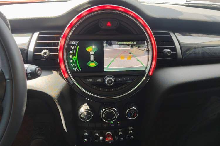 Used MINI 2021 1.5T COOPER Classic Edition Five-Door Version Audio And AC Panel