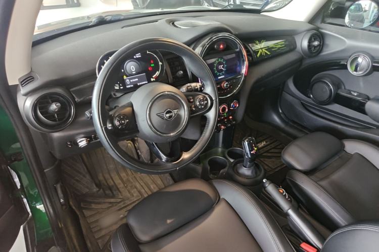 Used MINI 2021 1.5T COOPER Classic Edition Center Console