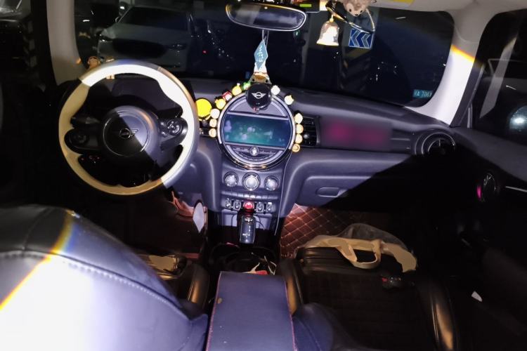 Used MINI 2021 1.5T COOPER Classic Edition Center Console