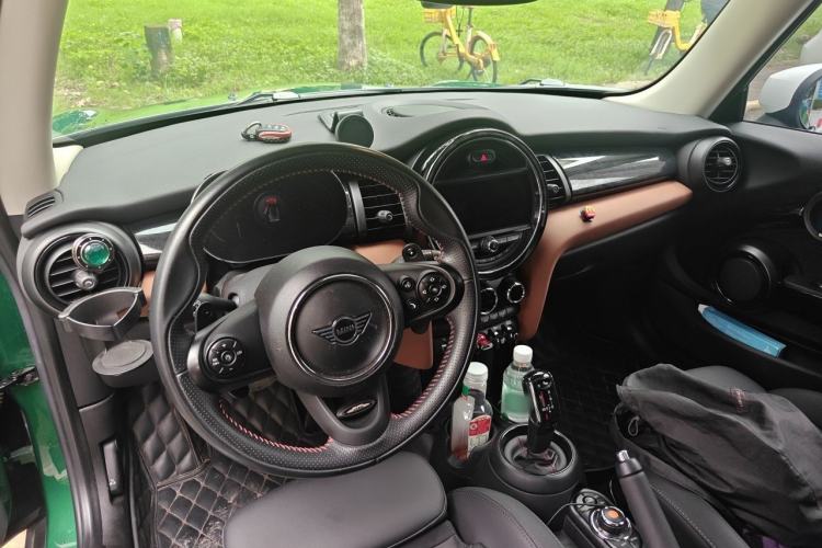 Used MINI 2021 2.0T COOPER S Classic Edition Center Console