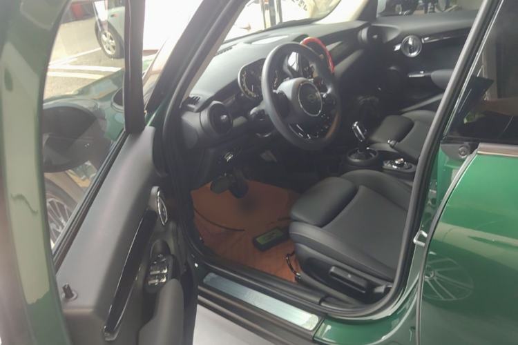 Used MINI 2021 1.5T COOPER Classic Edition Five-Door Version Driver Seat