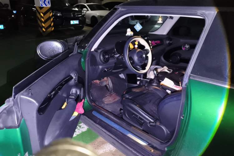 Used MINI 2021 1.5T COOPER Classic Edition Driver Seat
