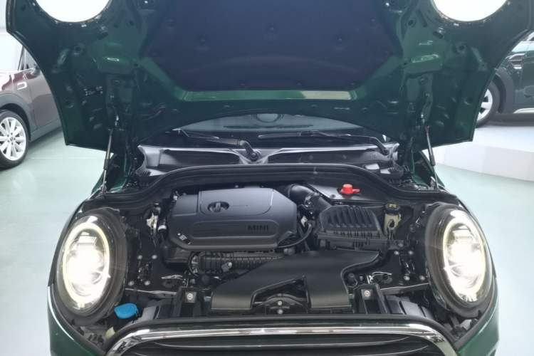 Used MINI 2021 1.5T COOPER Classic Edition Five-Door Version Engine Bay
