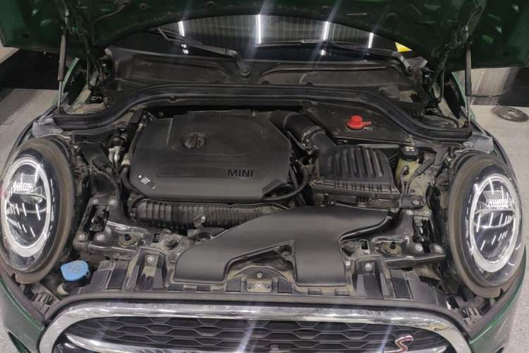 Used MINI 2021 2.0T COOPER S Classic Edition Engine Bay