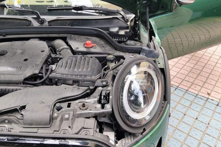 Used MINI  Engine Bay Left