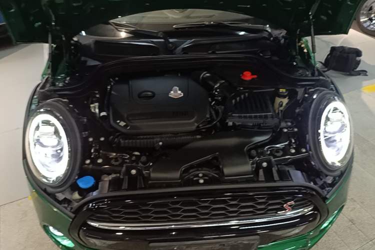 Used MINI 2021 2.0T COOPER S Artist Engine Bay