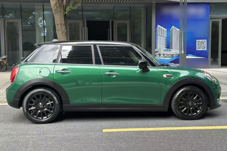 Used MINI 2021 1.5T COOPER Classic Edition Five-Door Version Exterior 2
