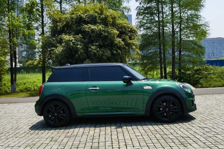 Used MINI 2021 1.5T COOPER Racing Driver Exterior 4