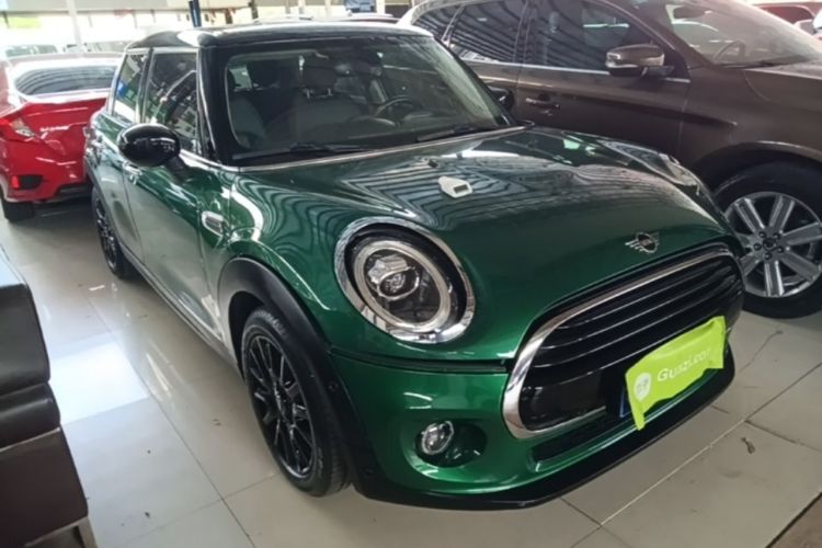 Used MINI 2021 1.5T COOPER Classic Edition Five-Door Version Front Right 45 Deg