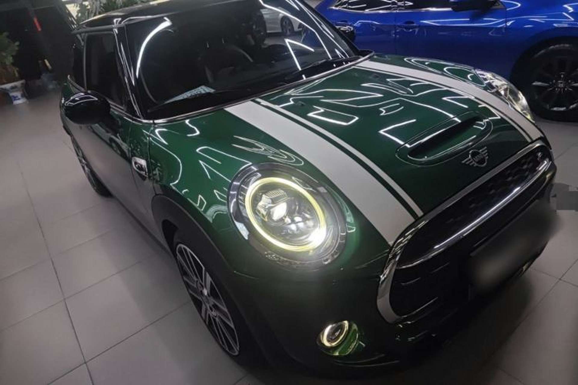 Used MINI 2021 2.0T COOPER S Artist Front Right 45 Deg