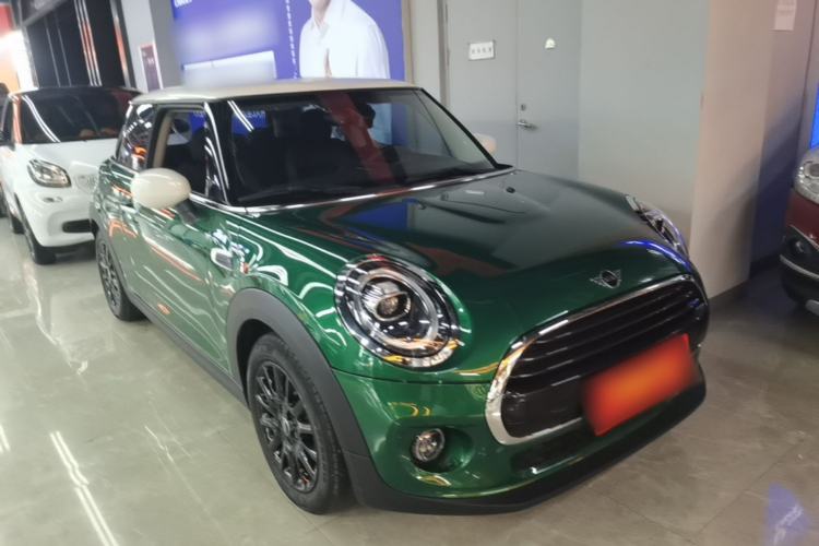 Used MINI 2021 1.5T COOPER Classic Edition Front Right 45 Deg