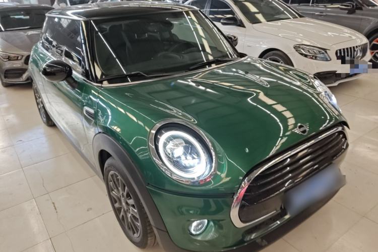 Used MINI 2021 1.5T COOPER Classic Edition Front Right 45 Deg