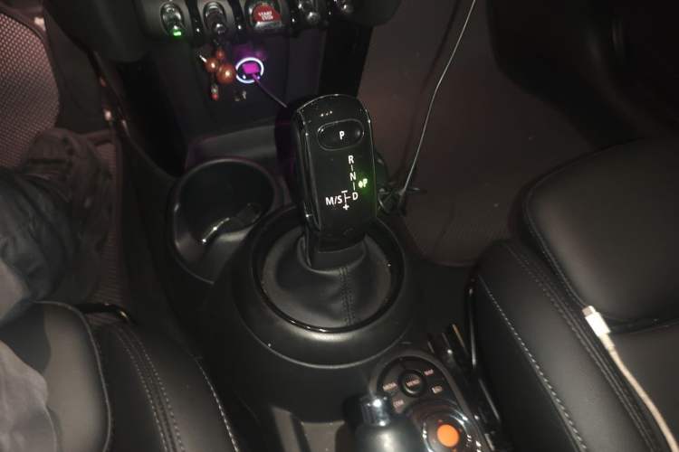 Used MINI 2021 1.5T COOPER Classic Edition Gear Lever