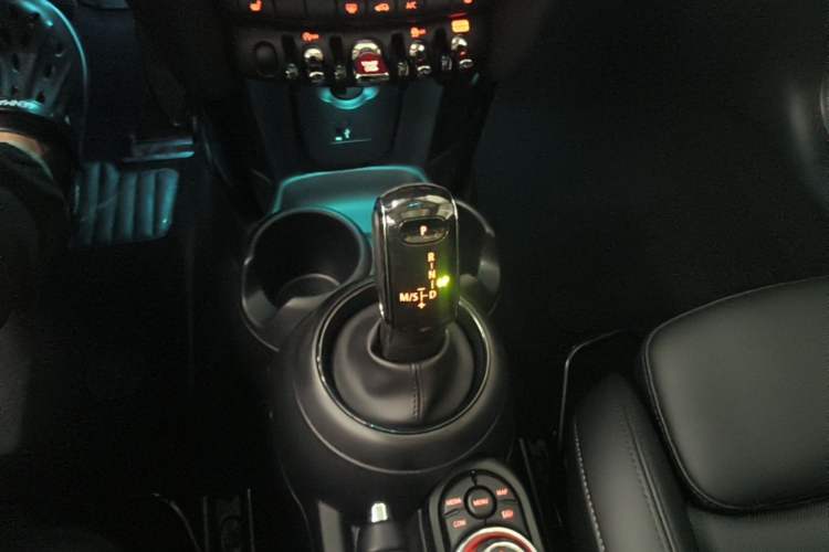 Used MINI 2021 1.5T COOPER Classic Edition Gear Lever