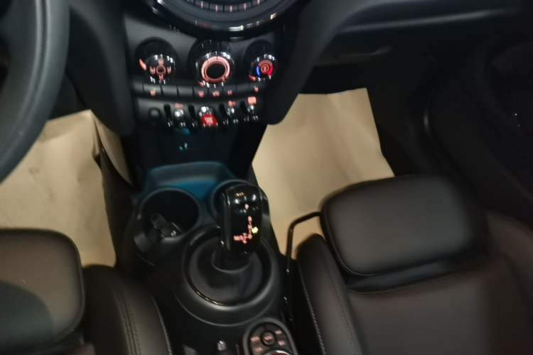 Used MINI 2021 1.5T COOPER Classic Edition Gear Lever