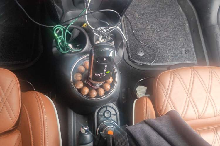 Used MINI 2021 1.5T COOPER CABRIO Artist Gear Lever