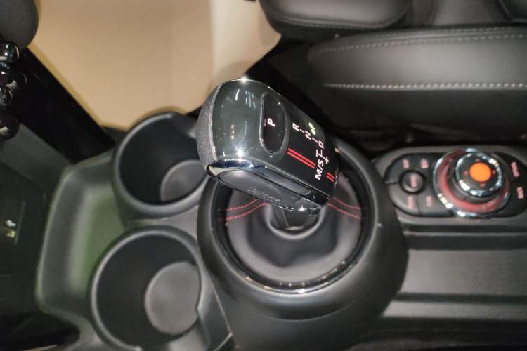 Used MINI 2021 2.0T COOPER S Classic Edition Gear Lever