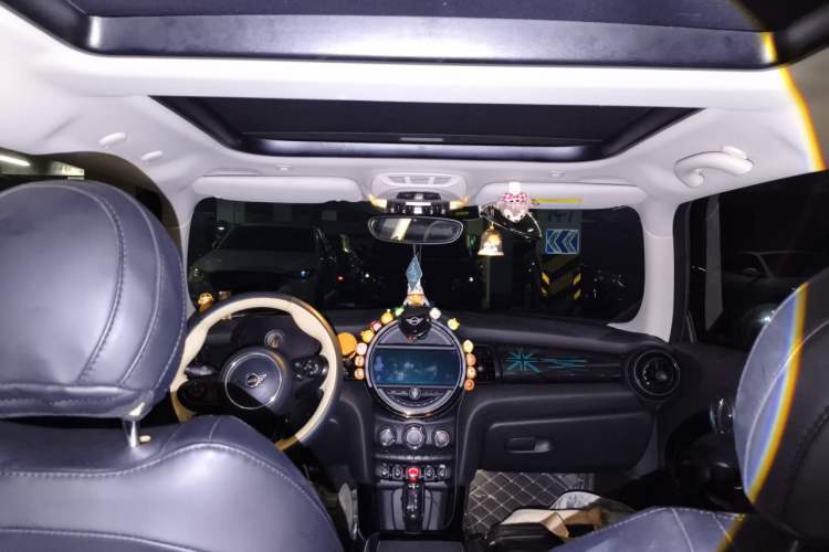 Used MINI 2021 1.5T COOPER Classic Edition Headliner