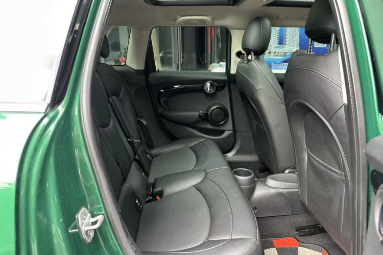 Used MINI 2021 1.5T COOPER Classic Edition Five-Door Version Interior 2