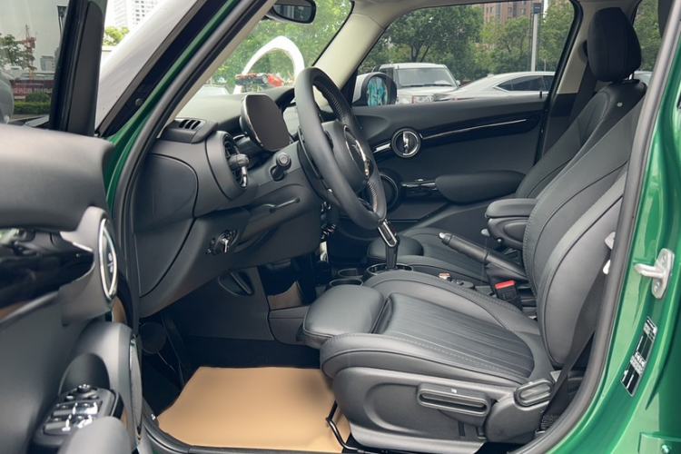Used MINI 2021 2.0T COOPER S Artist Five-Door Edition Interior 2