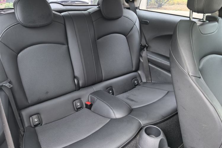 Used MINI 2021 2.0T COOPER S Classic Edition Interior 2
