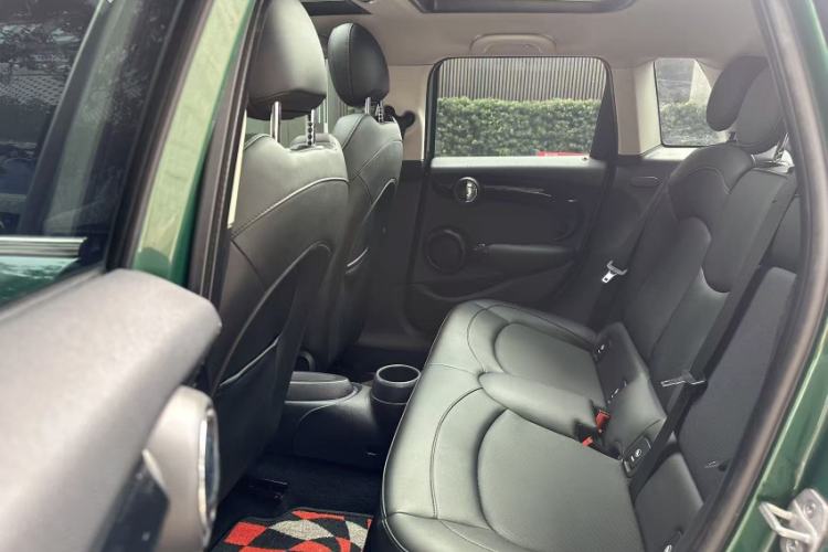Used MINI 2021 1.5T COOPER Classic Edition Five-Door Version Interior 3