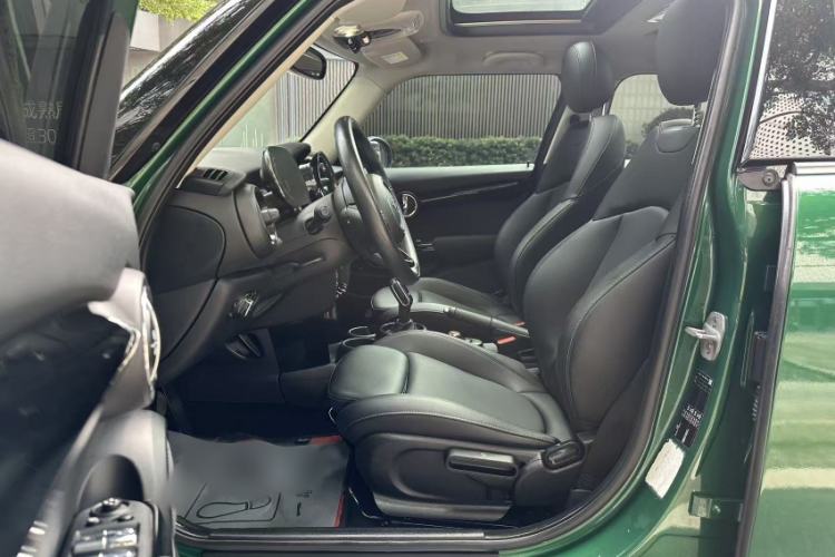 Used MINI 2021 1.5T COOPER Classic Edition Five-Door Version Interior 7