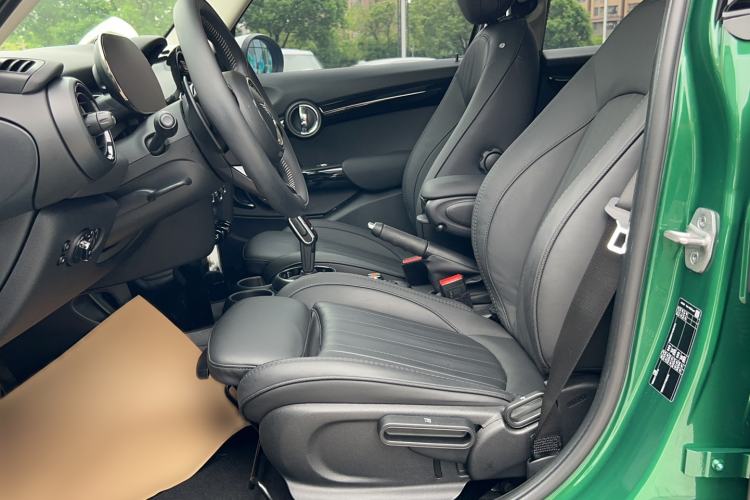 Used MINI 2021 2.0T COOPER S Artist Five-Door Edition Left Front Seat