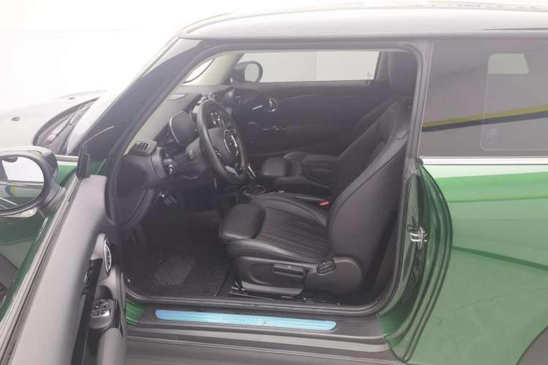 Used MINI 2021 2.0T COOPER S CABRIO Artist Left Front Seat