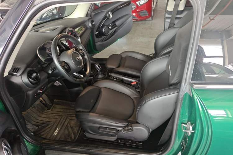 Used MINI 2021 1.5T COOPER Classic Edition Left Front Seat