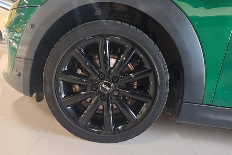 Used MINI 2021 1.5T COOPER Artist Left Front Wheel Hub