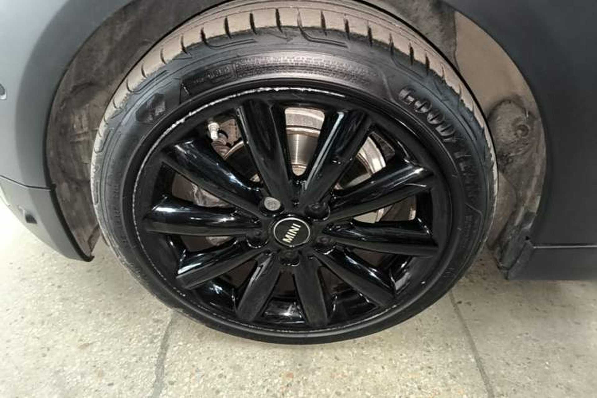 Used MINI 2021 1.5T COOPER Artist Five-Door Edition Left Front Wheel Hub