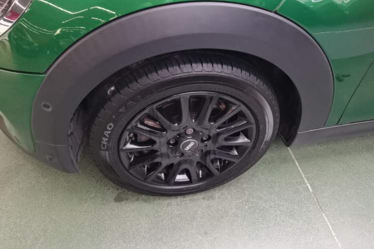Used MINI 2021 1.5T COOPER Classic Edition Five-Door Version Left Front Wheel Hub