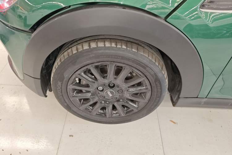 Used MINI 2021 1.5T COOPER Classic Edition Left Front Wheel Hub