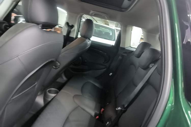 Used MINI 2021 1.5T COOPER Artist Five-Door Edition Left Rear Seat