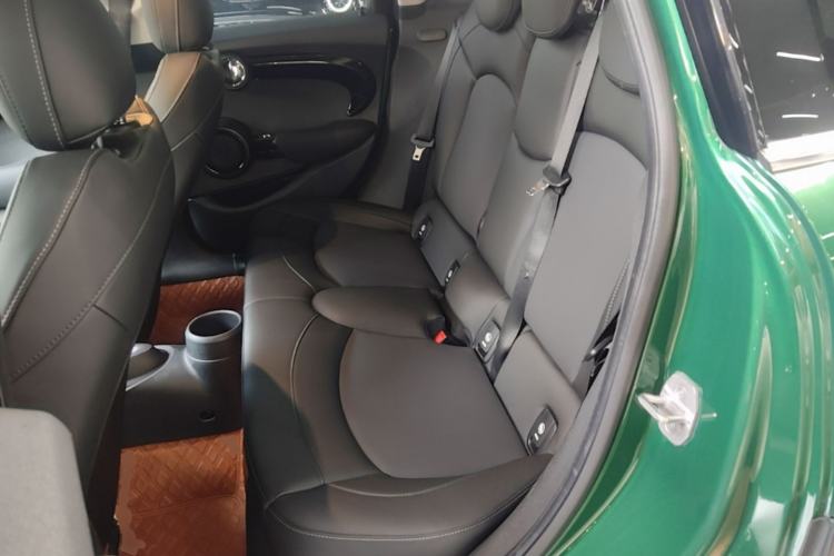 Used MINI 2021 1.5T COOPER Classic Edition Five-Door Version Left Rear Seat