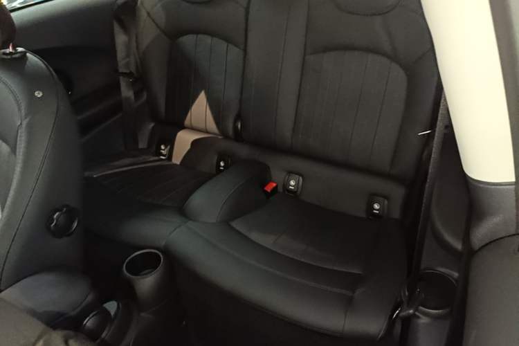 Used MINI 2021 2.0T COOPER S Artist Left Rear Seat