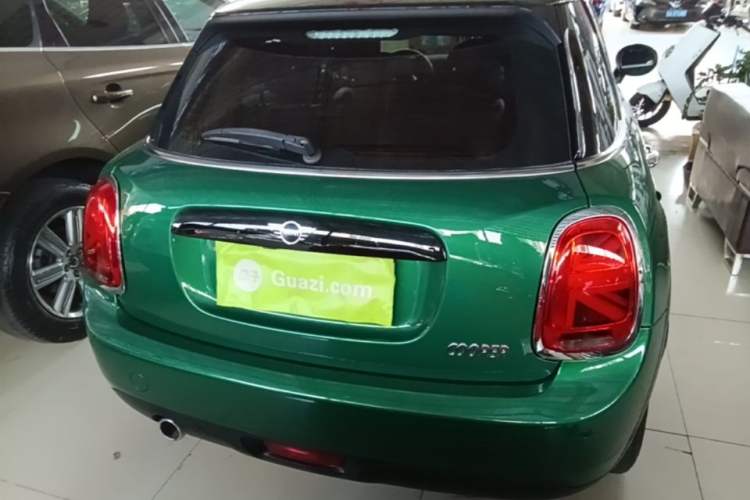 Used MINI 2021 1.5T COOPER Classic Edition Five-Door Version Rear