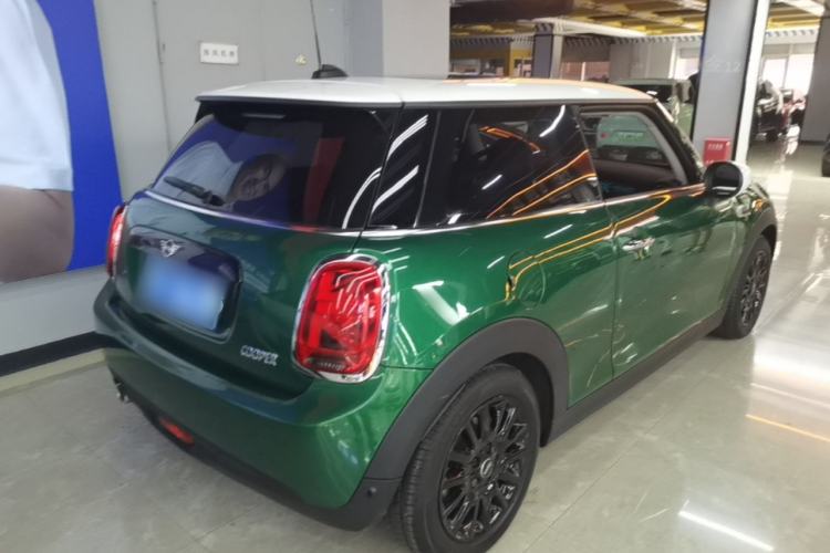 Used MINI 2021 1.5T COOPER Classic Edition Rear Right 45 Deg