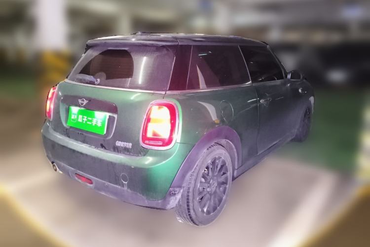Used MINI 2021 1.5T COOPER Classic Edition Rear Right 45 Deg