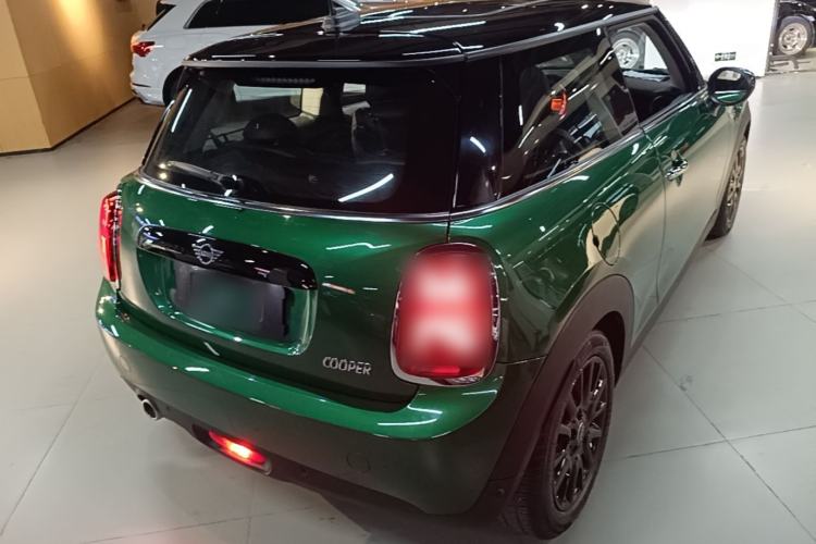 Used MINI 2021 1.5T COOPER Classic Edition Rear Right 45 Deg
