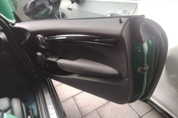 Used MINI 2021 1.5T COOPER Classic Edition Right Front Door Interior