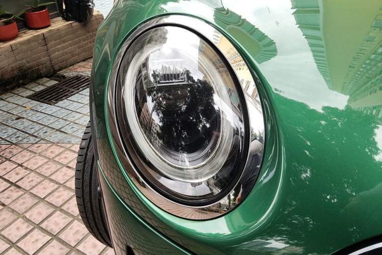 Used MINI  Right Front Headlight
