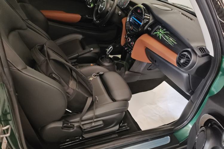 Used MINI 2021 1.5T COOPER Classic Edition Right Front Seat